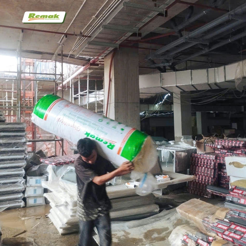 Bông thủy tinh Remak® Glasswool – Biểu tượng chất lượng cho dự án trụ sở công an Quảng Ninh Bông cách nhiệt Remak dễ vận chuyển, dễ thi công