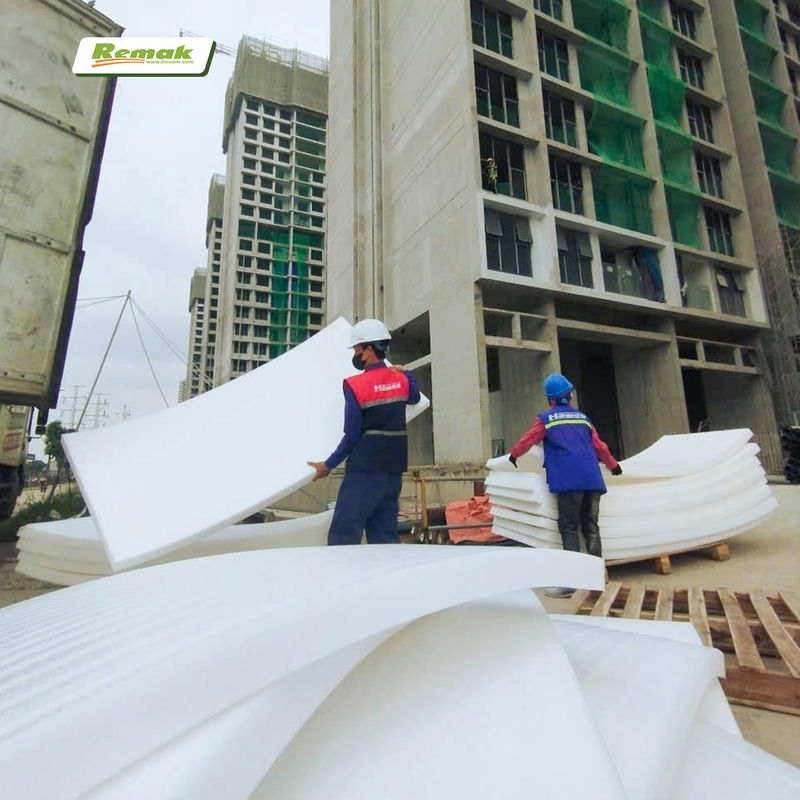 Xốp chèn khe PE foam theo yêu cầu - Remak cung cấp tấm dày 70mm cho dự án lớn Lumi Hanoi Xốp pe foam dày dặn, chất lượng cao, có độ đàn hồi tốt