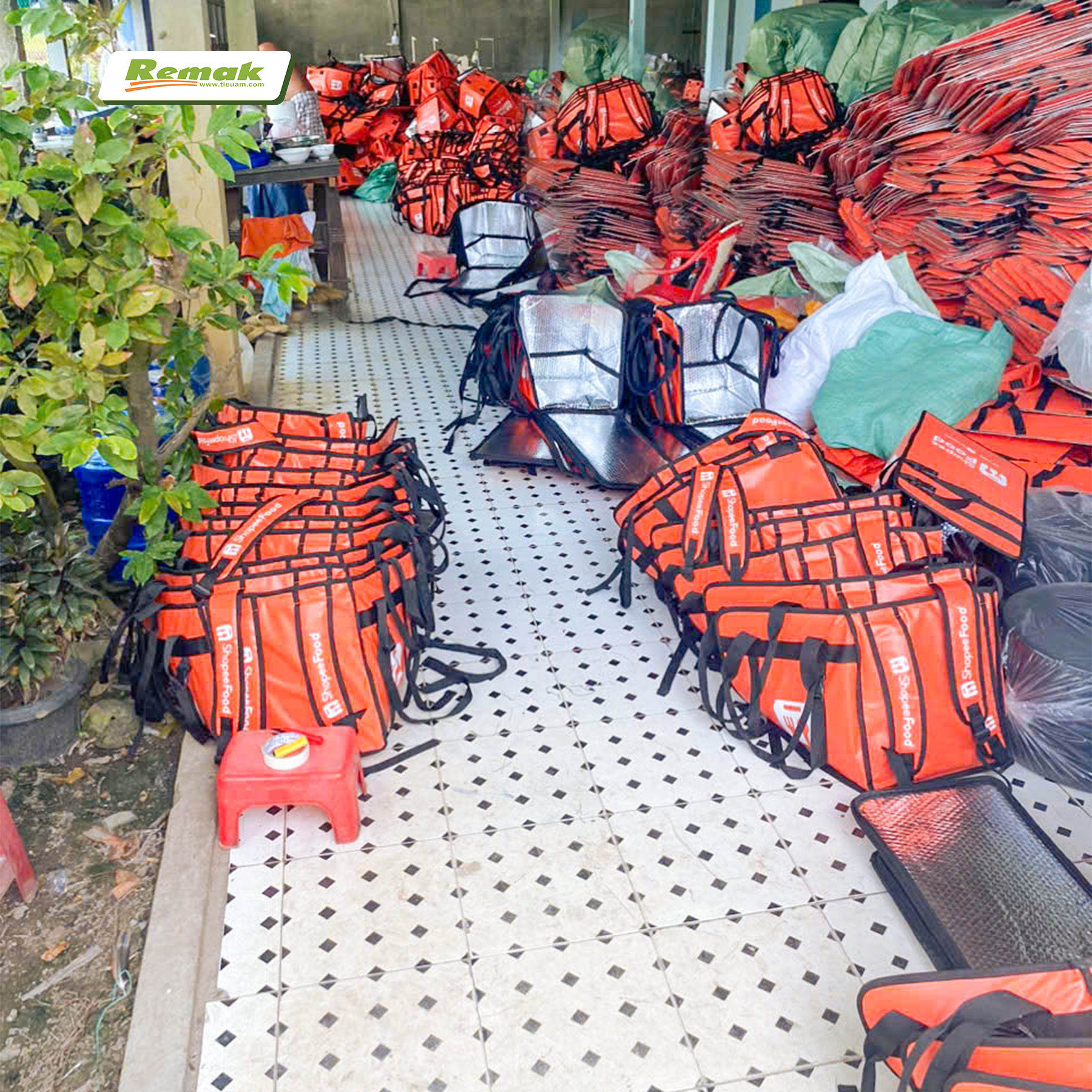 4 lý do giúp túi khí cách nhiệt Remak được ưa chuộng trong ngành giao hàng thực phẩm, đồ uống Các nhà sản xuất túi giao hàng tin chọn túi khí cách nhiệt Remak làm lớp lót