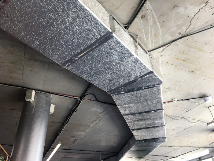 Xốp pe có dính bọc bảo ôn hvac rất nhanh