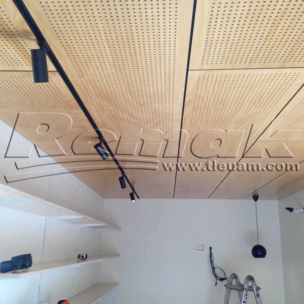 Cơ chế tiêu âm và những lợi ích khi sử dụng gỗ tiêu âm đục lỗ Remak® Wooden Acoustic Perforated